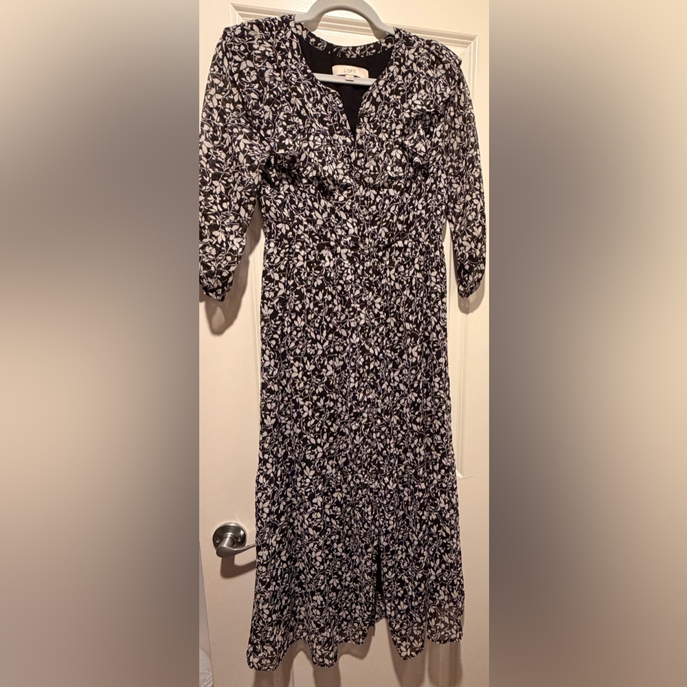 LOFT Black and White Leaf Print Long Sleeve Dress